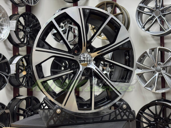 R18X8 5X112 ET39 66.5 B5907 (IN5006) Black Polished (MB) - Aluminija A riepas