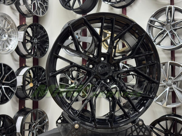R20X10.5 5X120 ET30 72.6 HX015F (3S5981) Black (BL) HAXER HYBRID FORGED - Aluminija A riepas