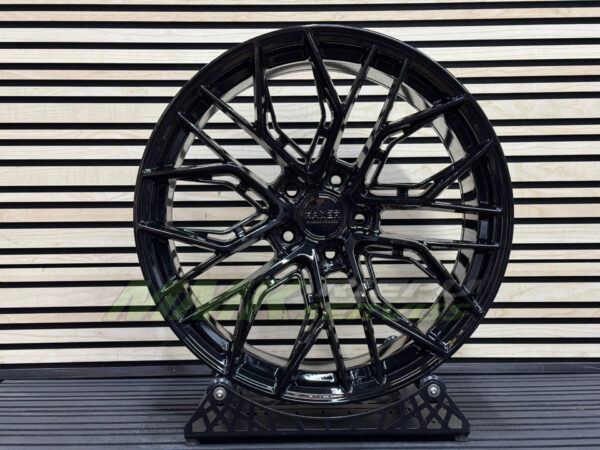 R20X10.5 5X120 ET30 72.6 HX015F (3S5981) Black (BL) HAXER HYBRID FORGED - Aluminija A riepas