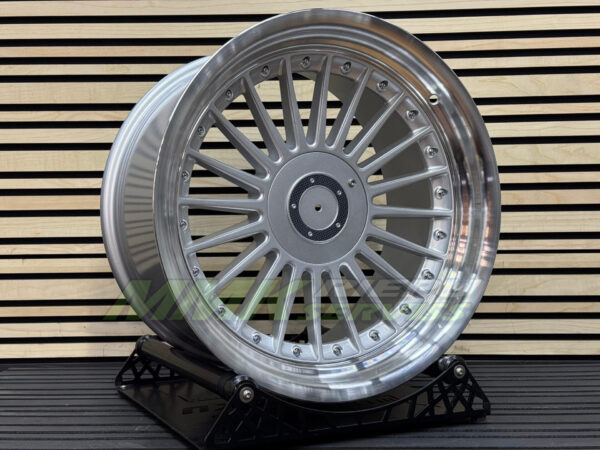 R18X8.5 5X120 ET20 74.1 B1803 Silver+Polished Lip (SP) - Aluminija A riepas