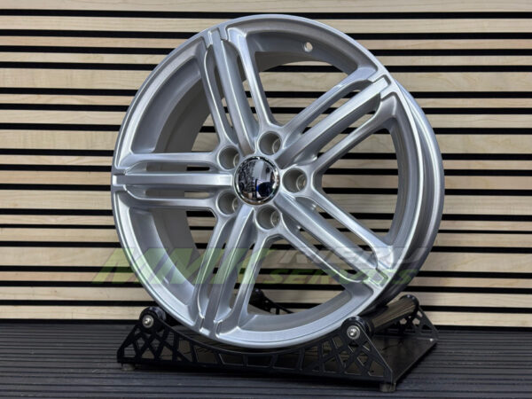 R19X8.5 5X112 ET35 66.5 XF657 (BY482) Silver (SI) - Aluminija A riepas