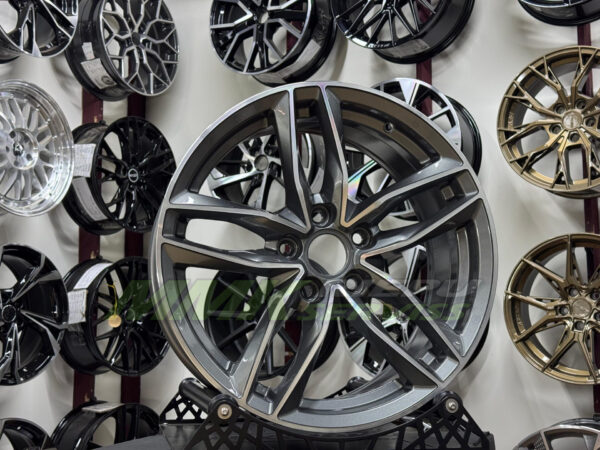R19X8.5 5X112 ET39 66.5 BK690 (BY1126) Grey Polished (MG) - Aluminija A riepas