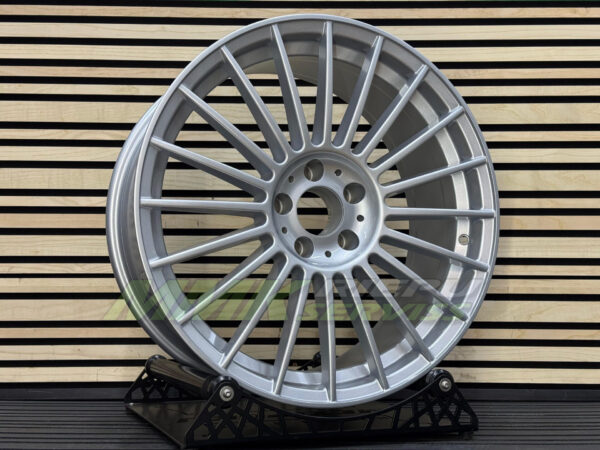 R19X9.5 5X112 ET39 66.6 IN005 (IN0284) Silver Shining (SS) - Aluminija A riepas