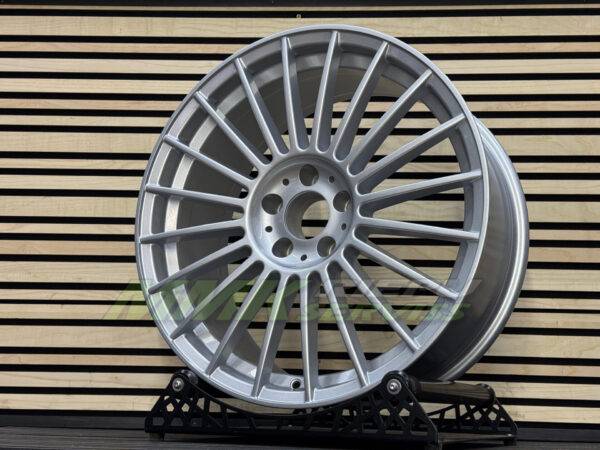 R19X9.5 5X112 ET39 66.6 IN005 (IN0284) Silver Shining (SS) - Aluminija A riepas