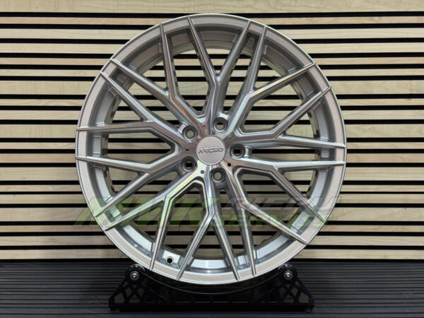 R20X10 5X114.3 ET40 73.1 ARCEO VALENCIA Silver Diamond - Aluminija A riepas