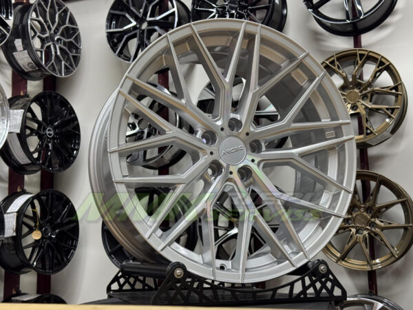 R20X10 5X114.3 ET40 73.1 ARCEO VALENCIA Silver Diamond - Aluminija A riepas