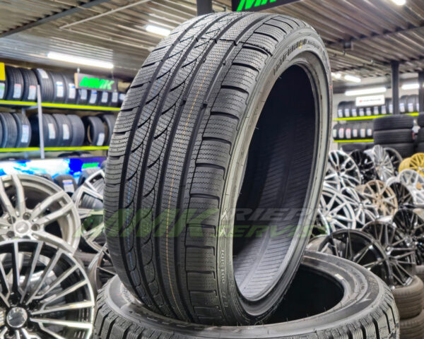 205/40R17 Imperial Snowdragon 3 ICE-PLUS S210 84V XL - Vissezonas riepas / Ziemas riepas
