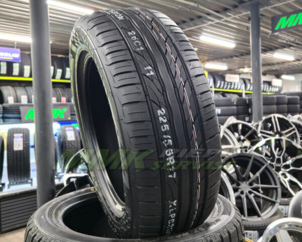 225/55R17 Kumho ECSTA PS31 101W XL - Vasaras riepas