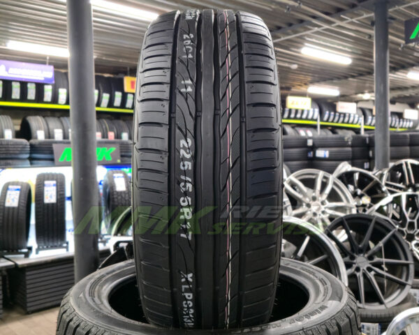 225/55R17 Kumho ECSTA PS31 101W XL - Vasaras riepas
