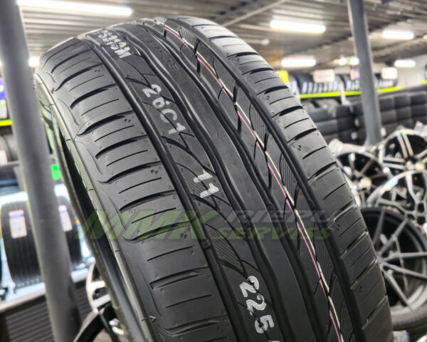225/55R17 Kumho ECSTA PS31 101W XL - Vasaras riepas