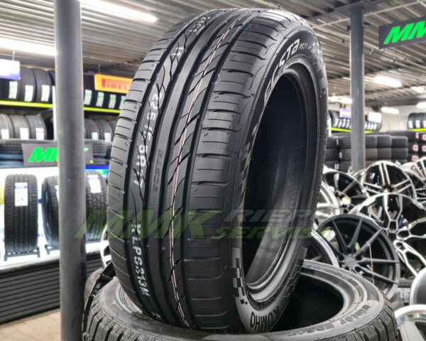 225/55R17 Kumho ECSTA PS31 101W XL - Vasaras riepas