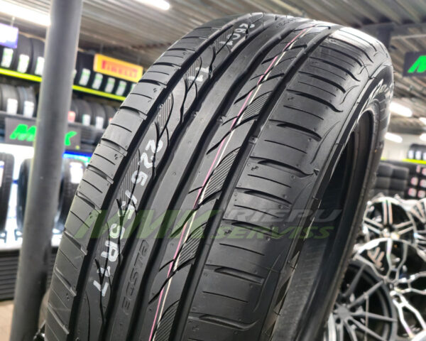 225/55R17 Kumho ECSTA PS31 101W XL - Vasaras riepas