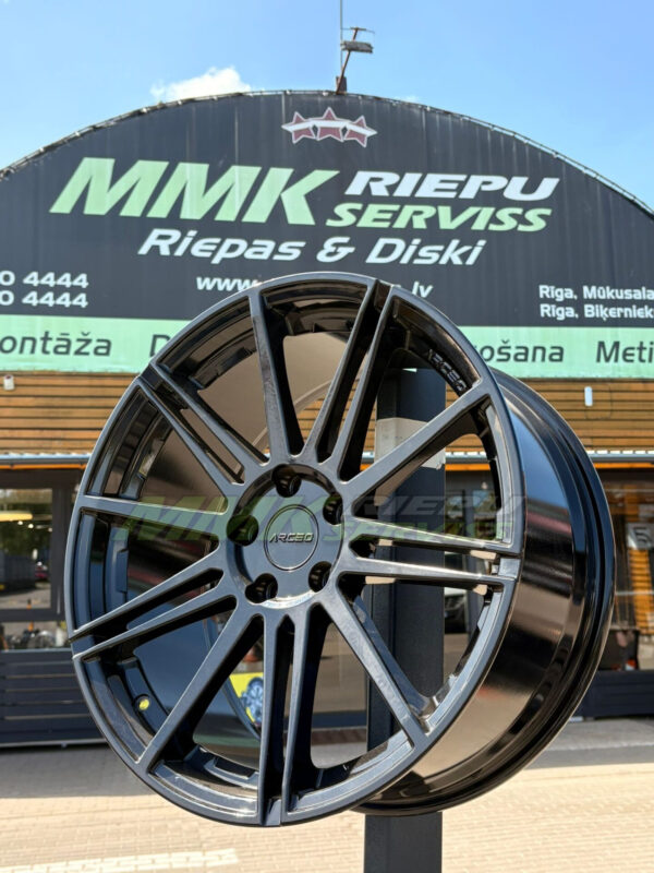 R19X8.5 5X114.3 ET35 73.1 ARCEO MALLORCA Black - Aluminija A riepas