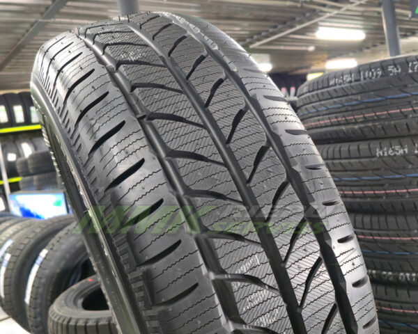205/65R16C Yokohama W.drive WY01 107/105T - Vissezonas riepas / Ziemas riepas