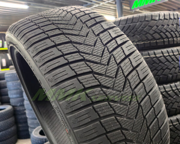 235/40R19 Sunny NC501 96Y XL - Vissezonas riepas / Ziemas riepas