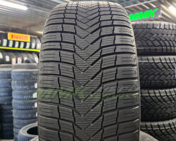 235/40R19 Sunny NC501 96Y XL - Vissezonas riepas / Ziemas riepas