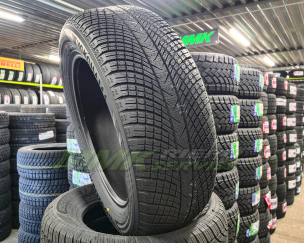 235/55R19 Yokohama ADVAN Winter V907 105V XL - Vissezonas riepas / Ziemas riepas