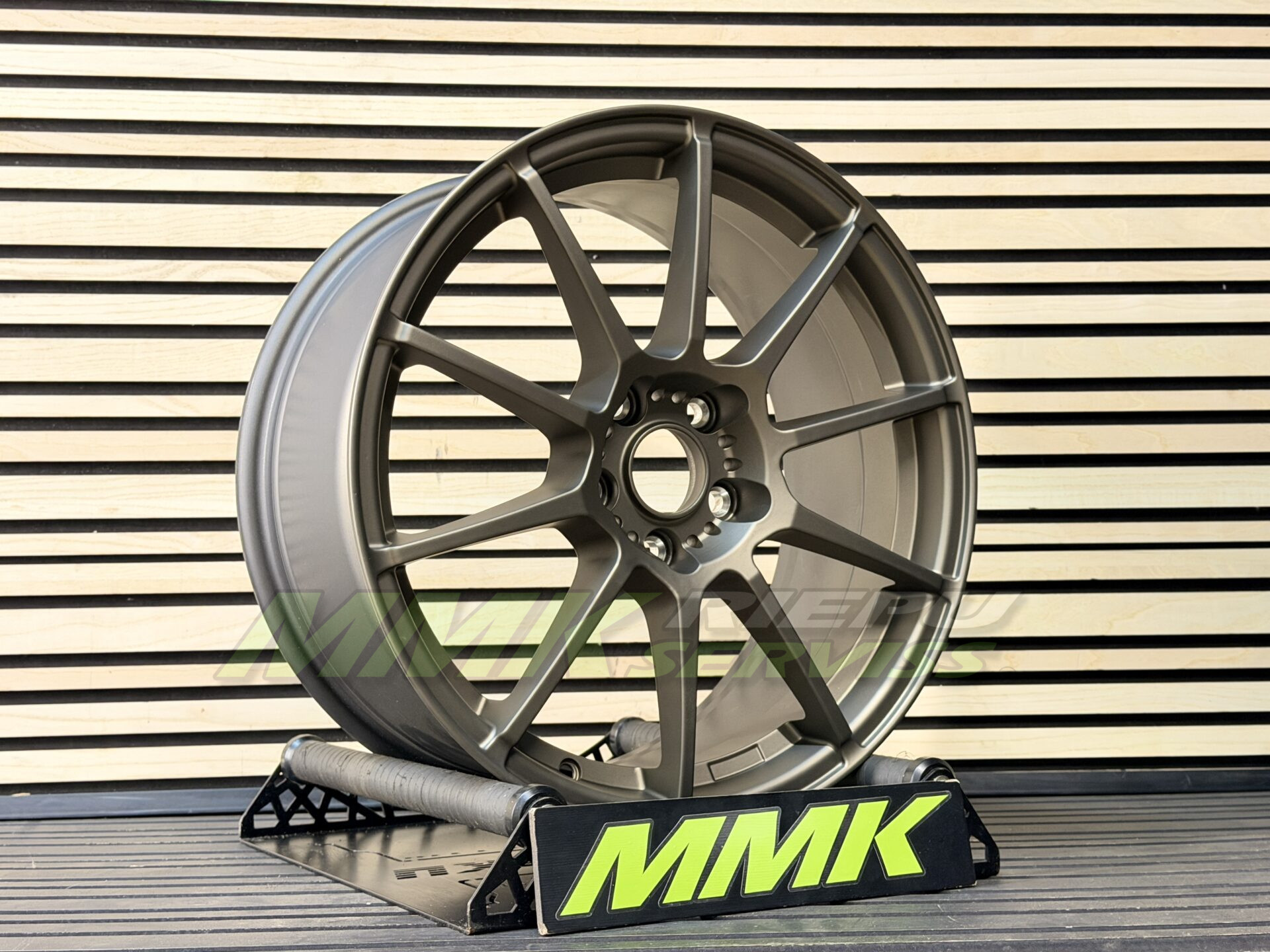 R18X8 5X108 ET45 73.1 Sonic EMR 1042 Matt Bronze - Aluminija A riepas