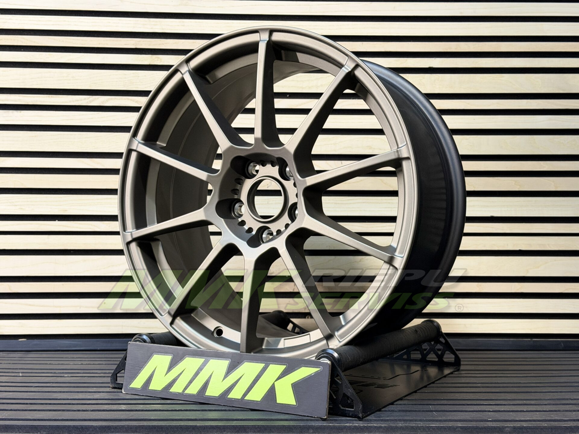 R18X8 5X108 ET45 73.1 Sonic EMR 1042 Matt Bronze - Aluminija A riepas