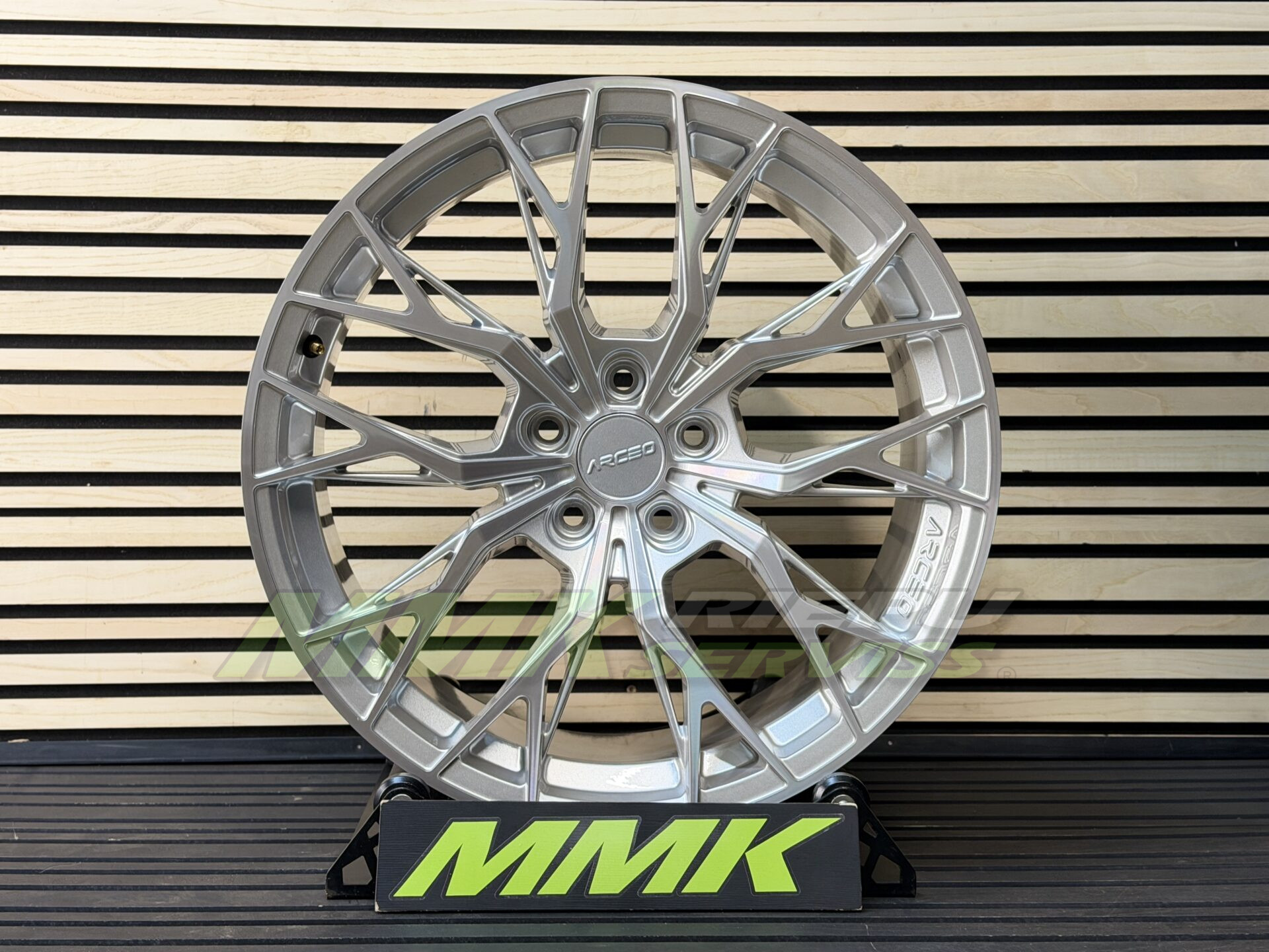 R18X8 5X120 ET35 72.6 ARCEO ROMA Silver Diamond - Aluminija A riepas