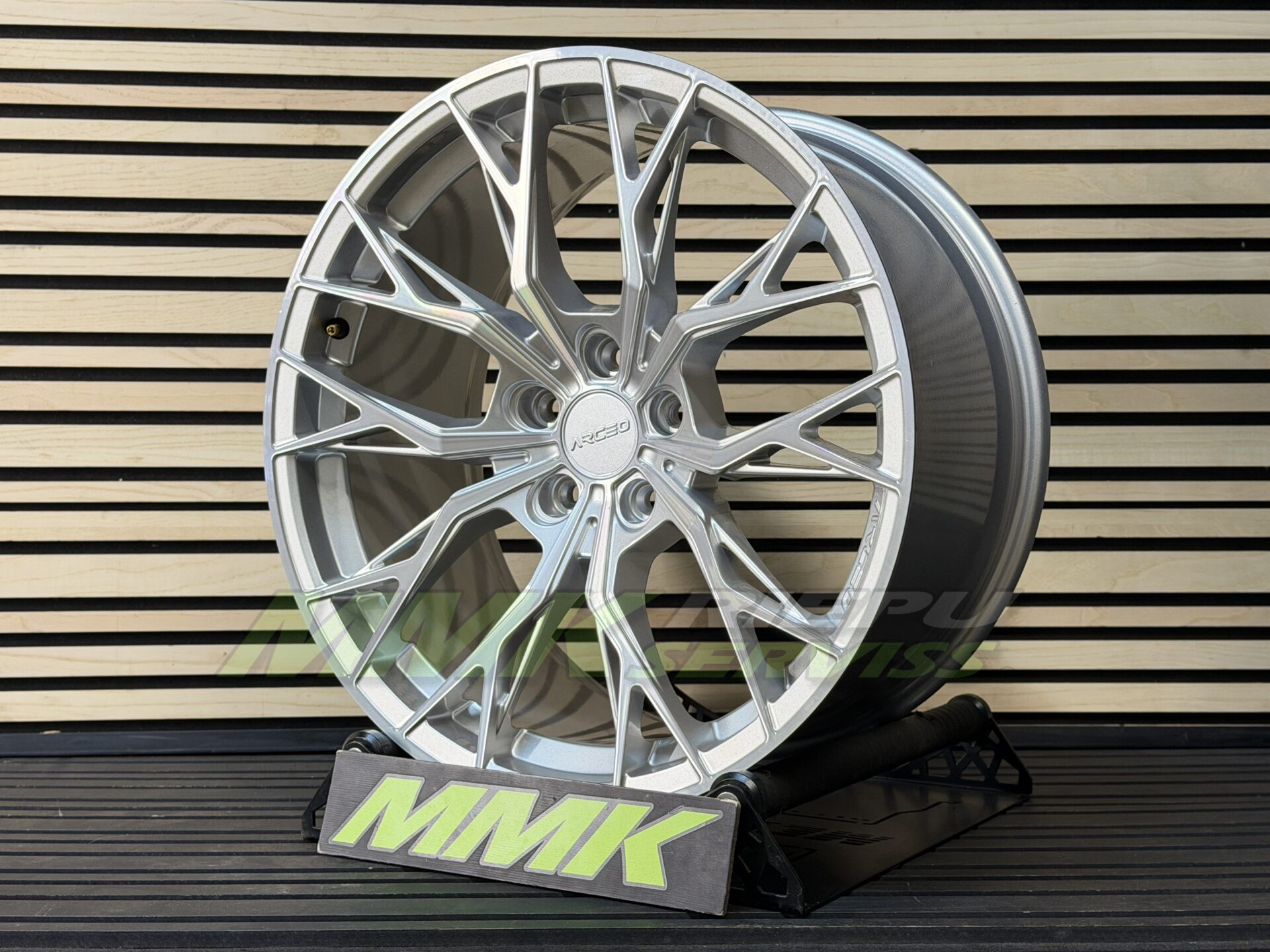 R18X8 5X120 ET35 72.6 ARCEO ROMA Silver Diamond - Aluminija A riepas