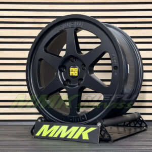 R18X8 5X120 ET37 72.6 Momo Heritage 6 Matt Black - Aluminija A riepas