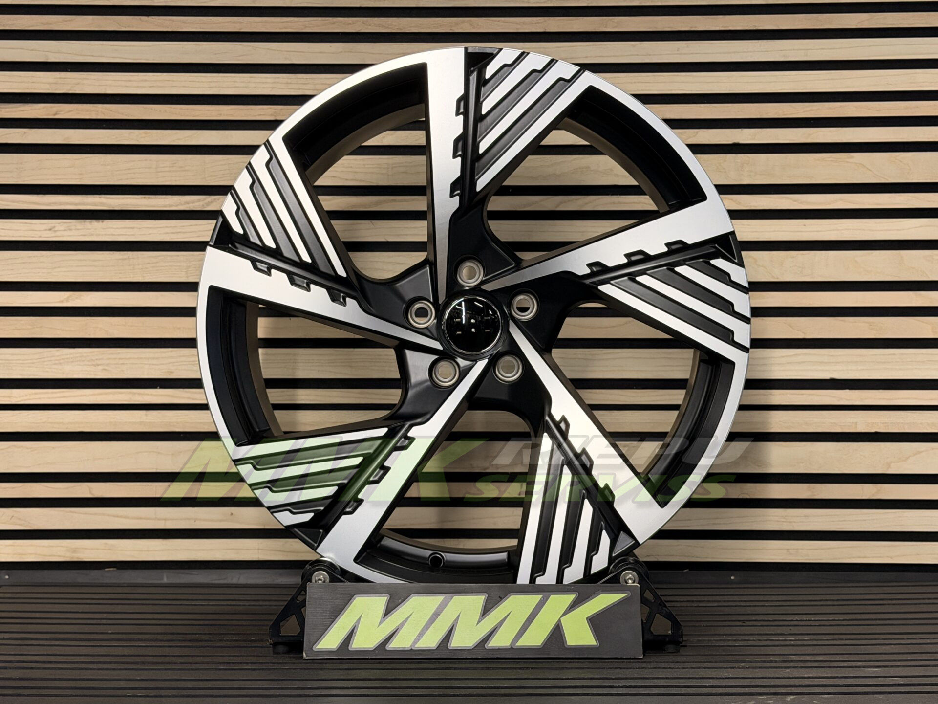 R19X8 5X112 ET34 66.5 I5639 Black Polished Half Matt (MBHM) - Aluminija A riepas