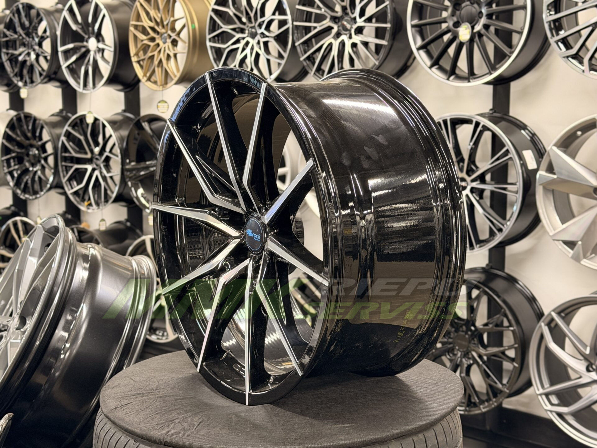 R20X9.5 5X112 ET35 66.6 Brock B42 Schwarz Glanz Voll-Poliert (SGVP) - Aluminija A riepas