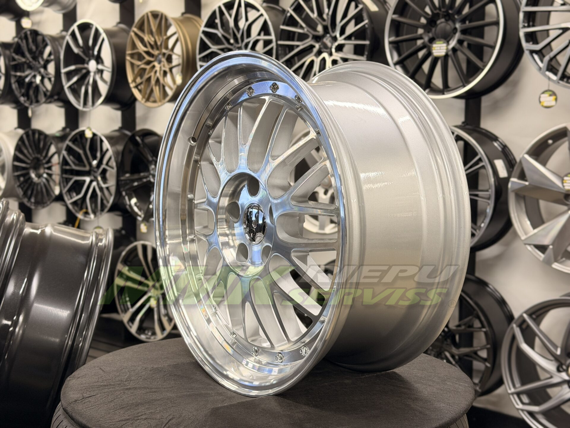 R17X7.5 5X112 ET35 73.1 A1025 (3S215) Silver+Polished Lip (SP) - Aluminija A riepas