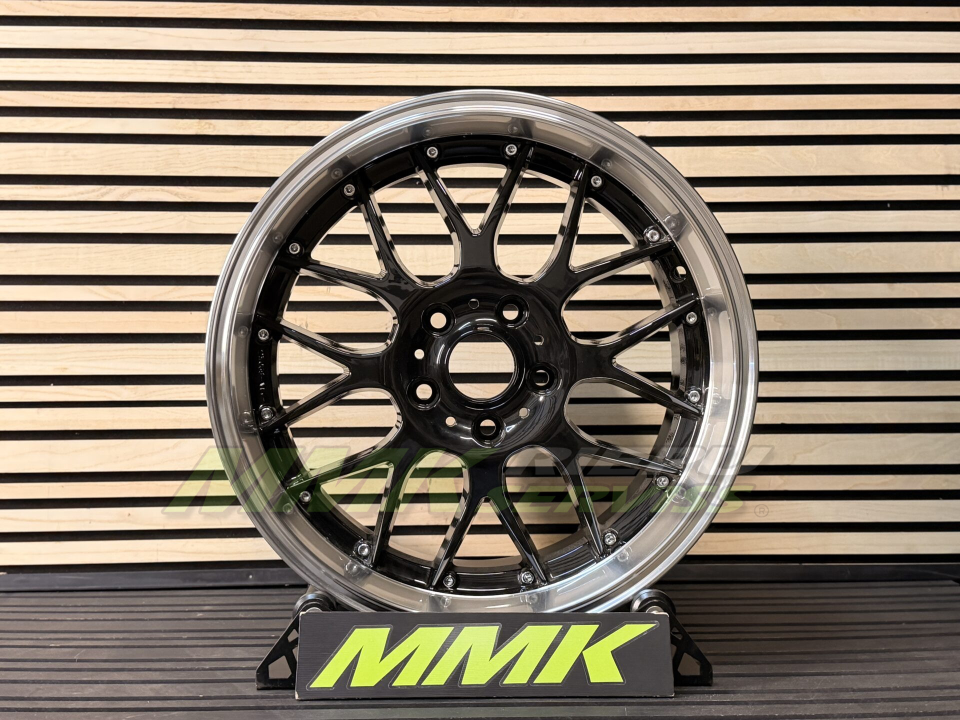 R18x8 5X120 ET20 74.1 BY773 Black+Polished Lip (BLPL) - Aluminija A riepas