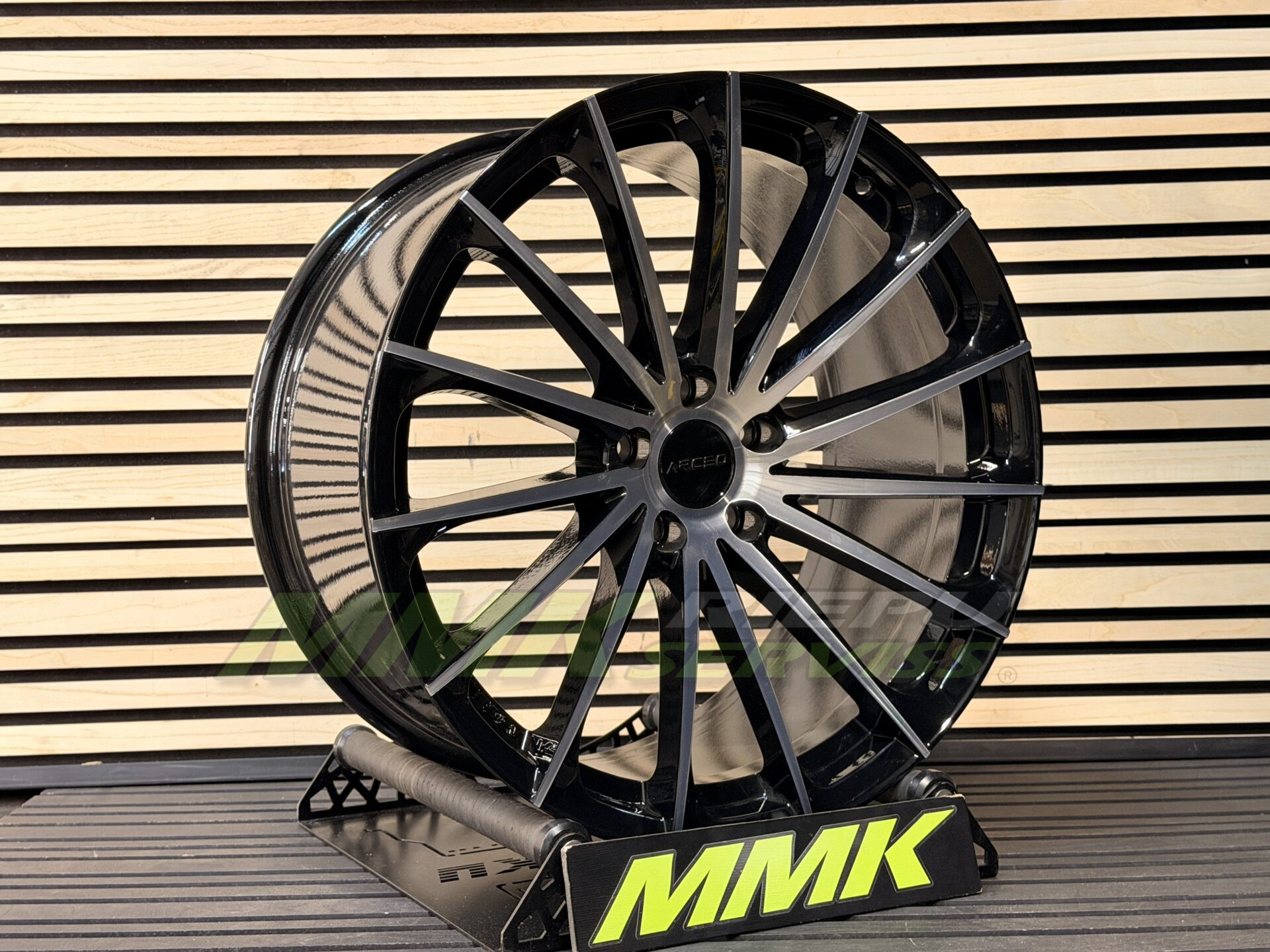 R20X10 5X112 ET40 66.6 ARCEO BERLIN Black Diamond - Aluminija A riepas