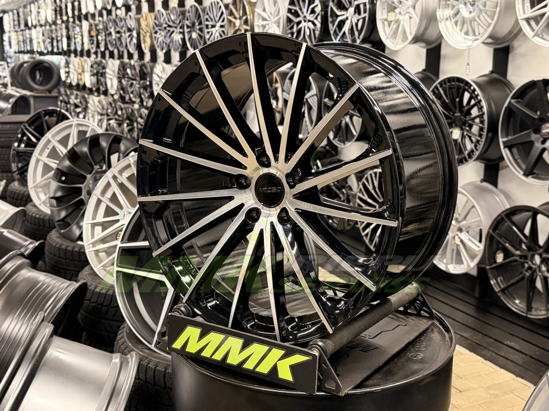 R20X10 5X112 ET40 66.6 ARCEO BERLIN Black Diamond - Aluminija A riepas