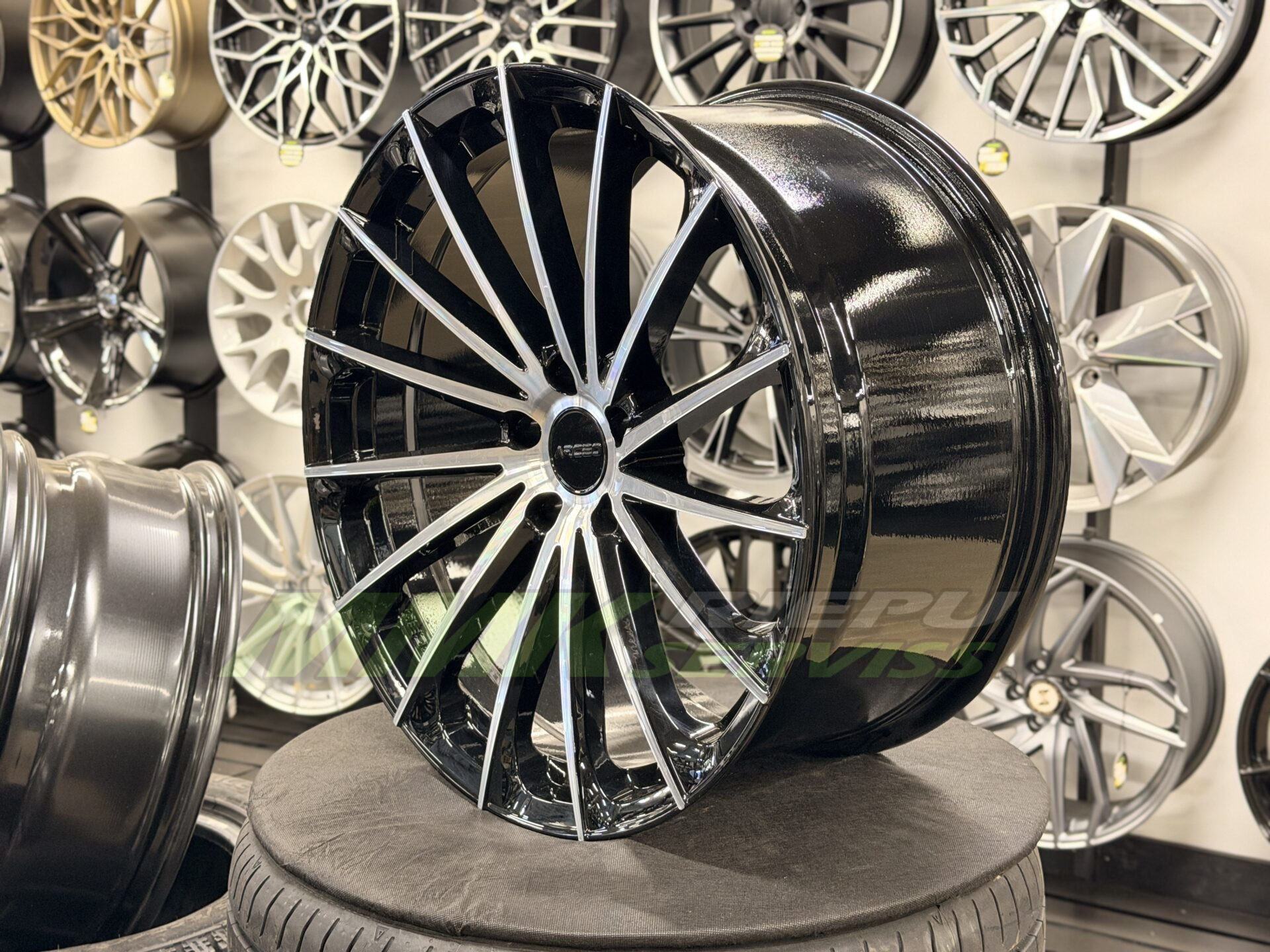 R20X10 5X112 ET40 66.6 ARCEO BERLIN Black Diamond - Aluminija A riepas