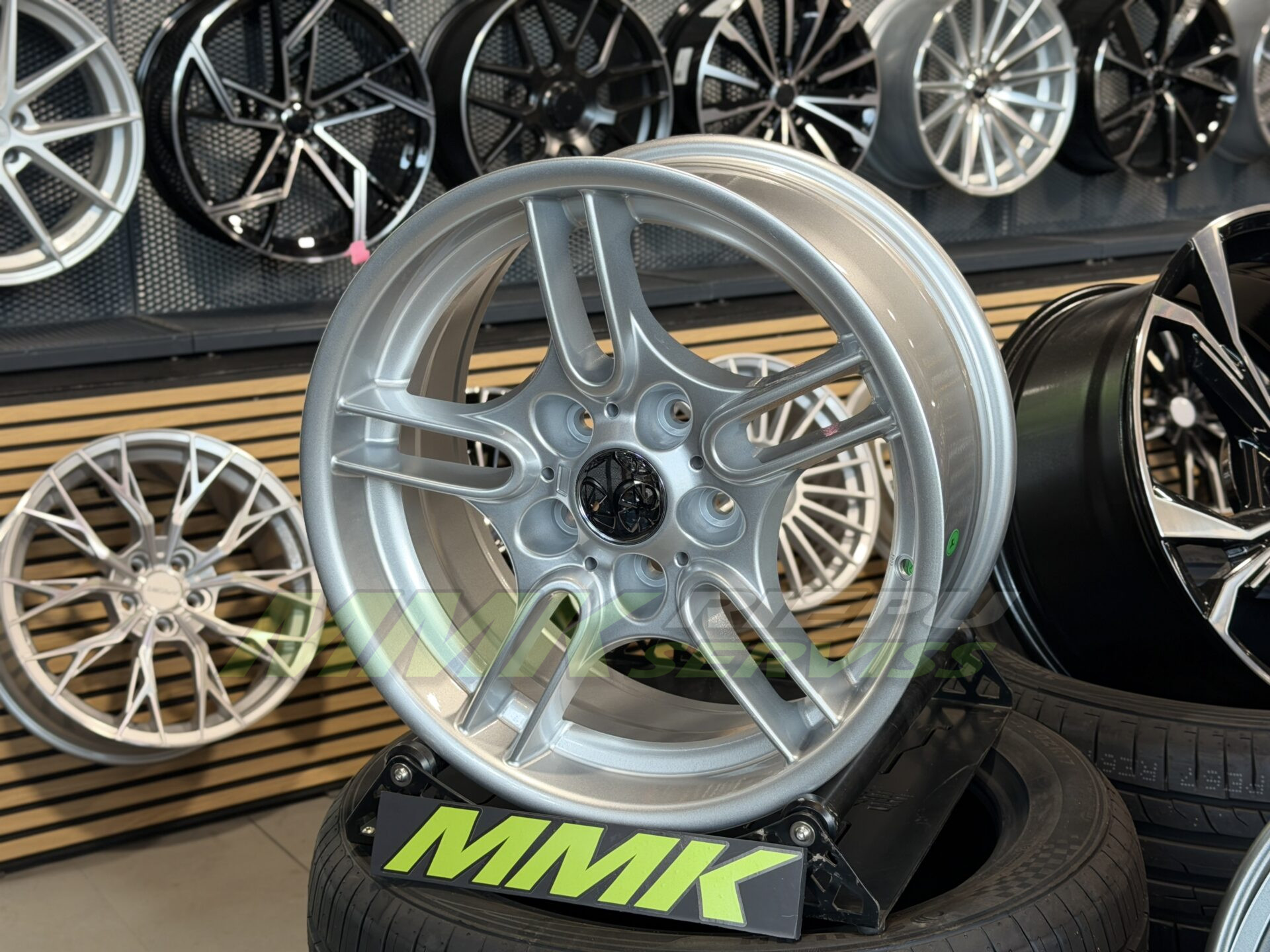 R17X8 5X120 ET20 74.1 A5477 Silver Shining (SS) - Aluminija A riepas