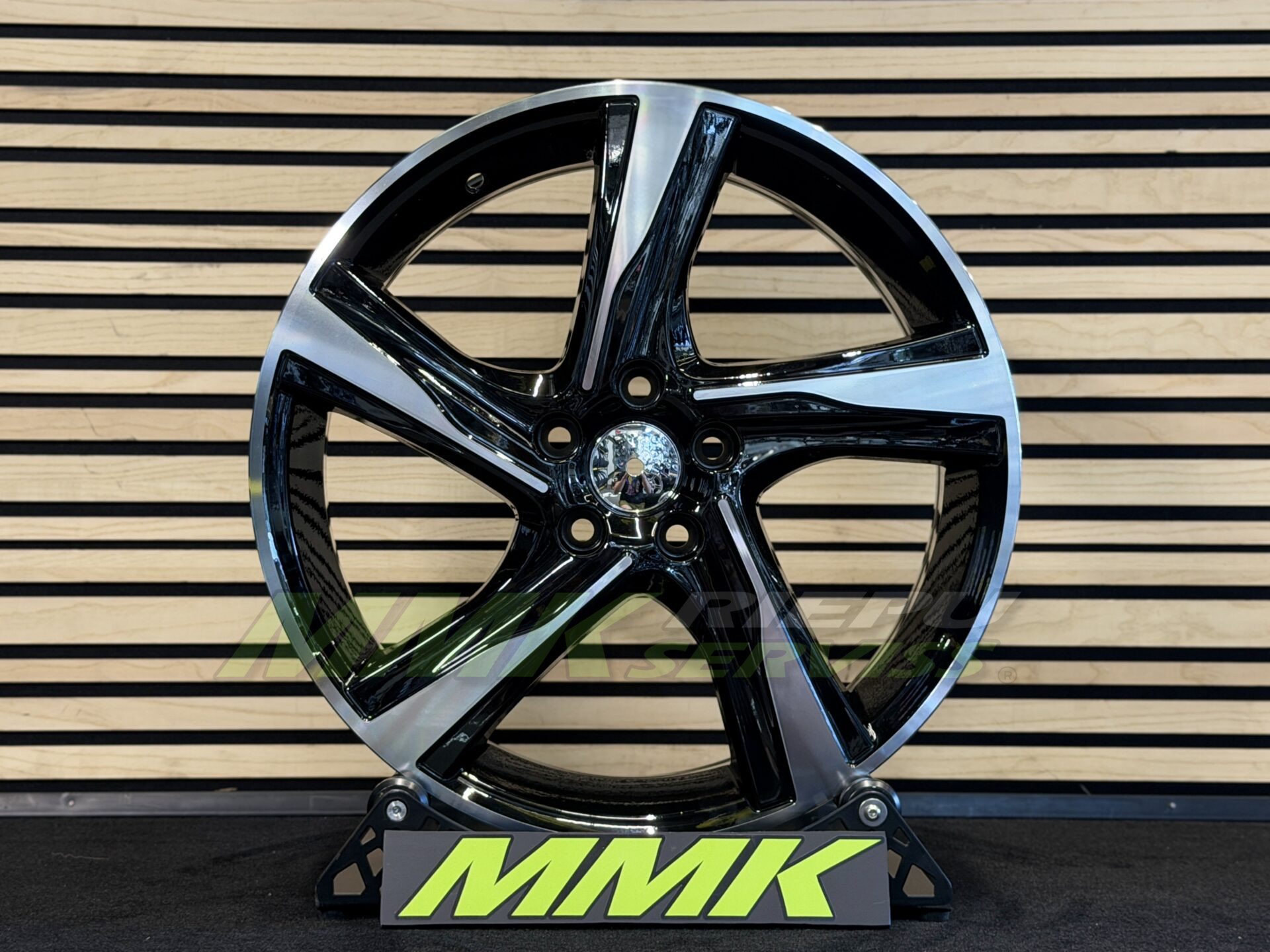 R18X7.5 5X108 ET49 67.1 BY115 MB - Aluminija A riepas