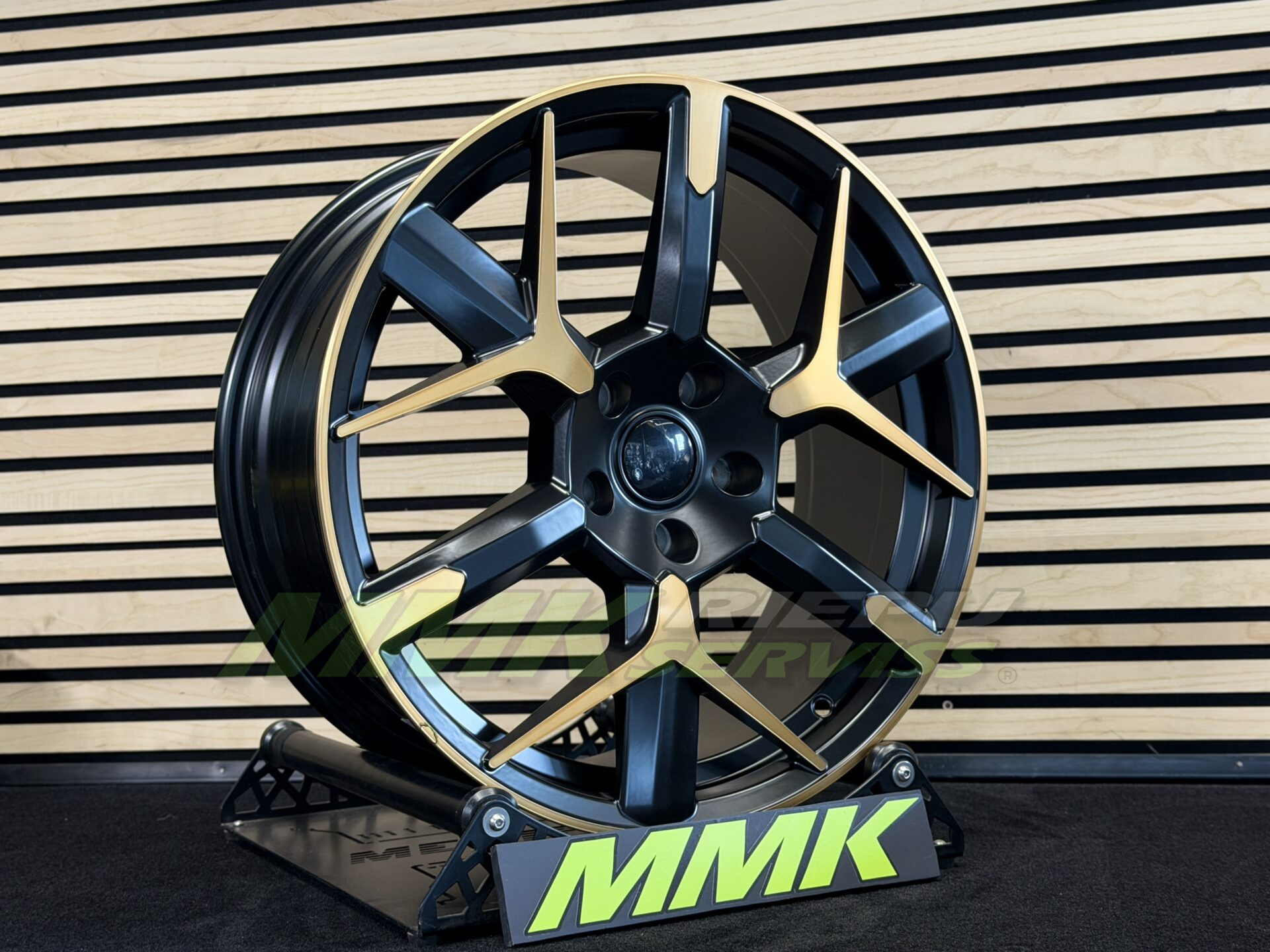 R18X8 5X112 ET40 57.1 YF6147 MBHM - Aluminija A riepas