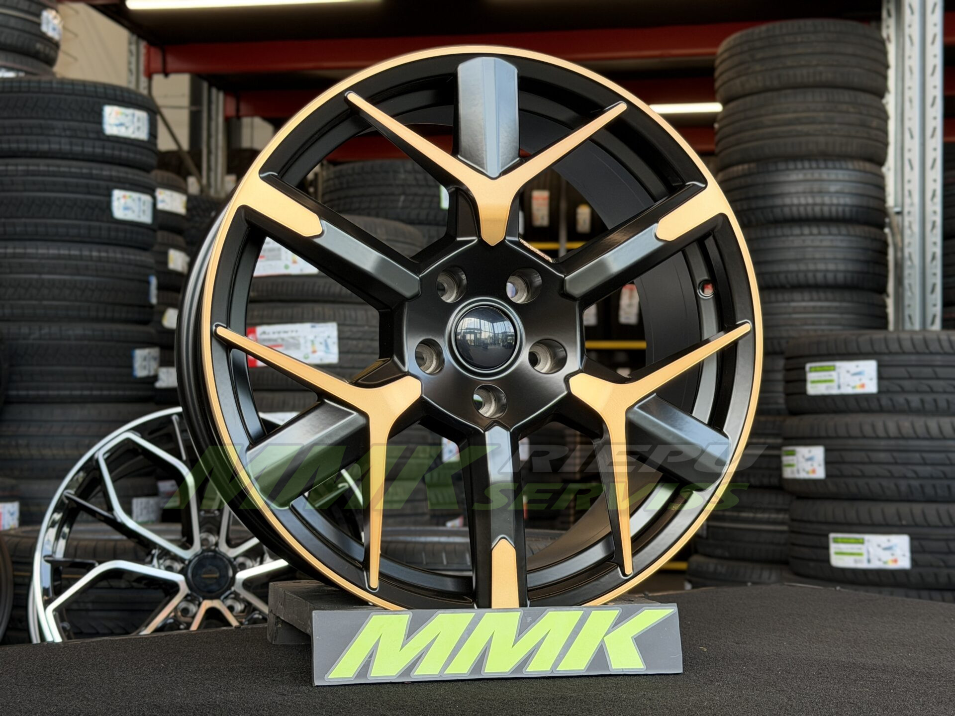 R18X8 5X112 ET40 57.1 YF6147 MBHM - Aluminija A riepas