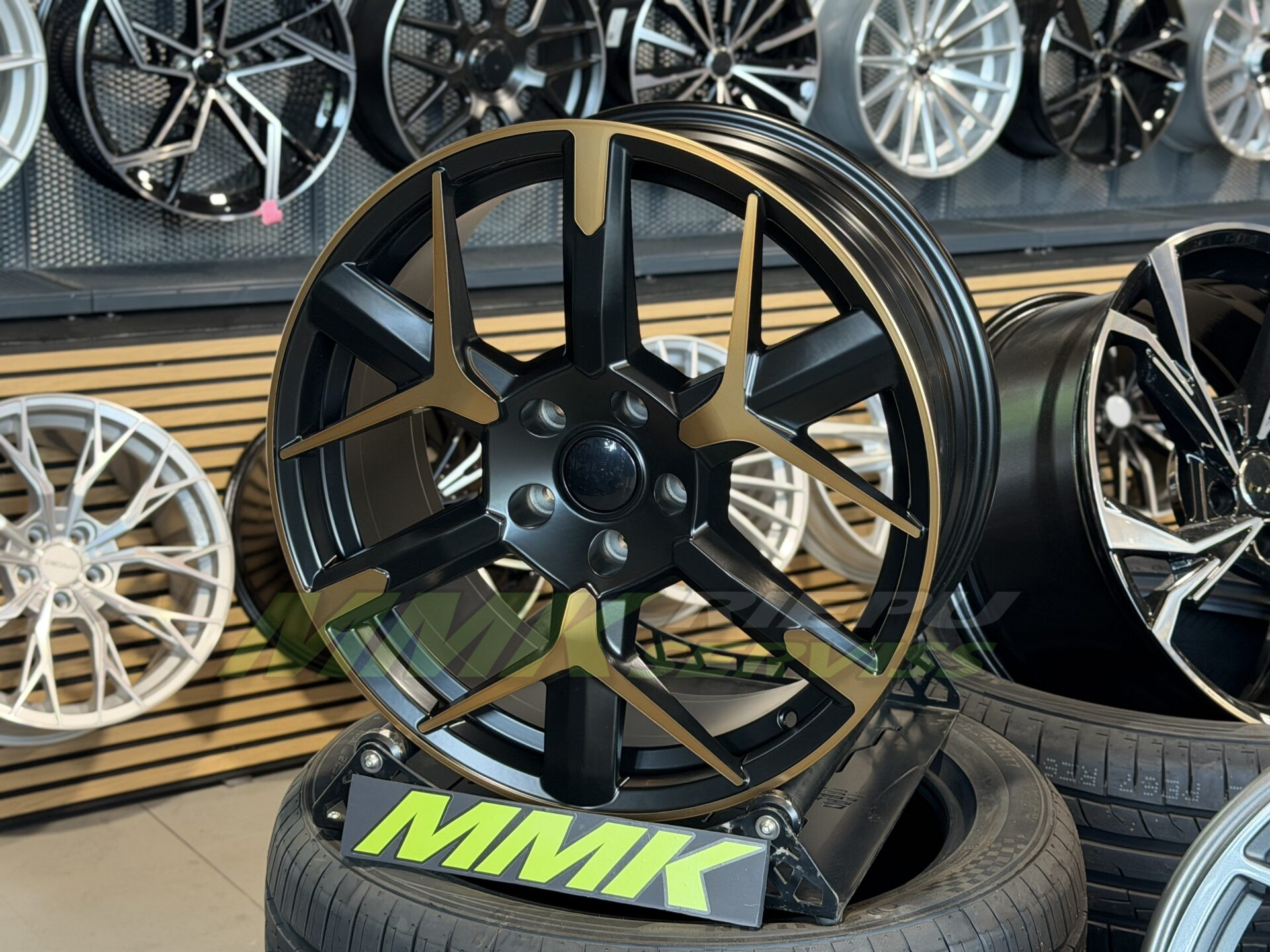 R18X8 5X112 ET40 57.1 YF6147 MBHM - Aluminija A riepas