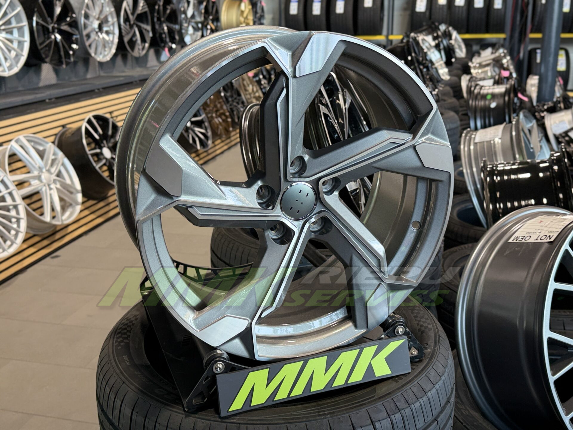 R18X8 5X112 ET40 66.5 Y1201 IN5633 MG - Aluminija A riepas