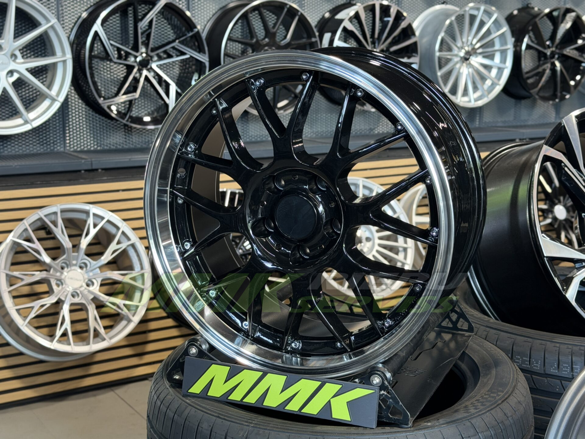 R18X8 5X120 ET20 74.1 BY773 BLPL - Aluminija A riepas