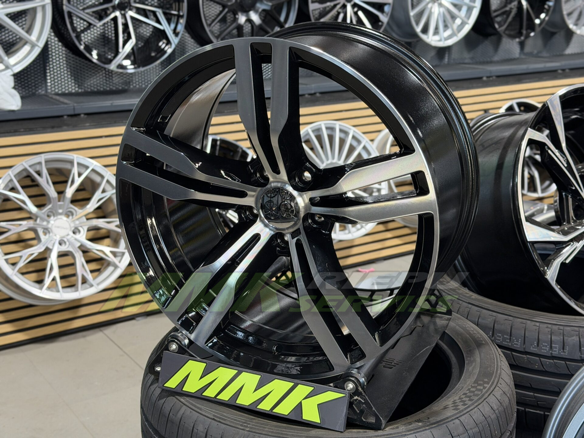 R19X8.5 5X112 ET25 66.6 B5327 MB - Aluminija A riepas
