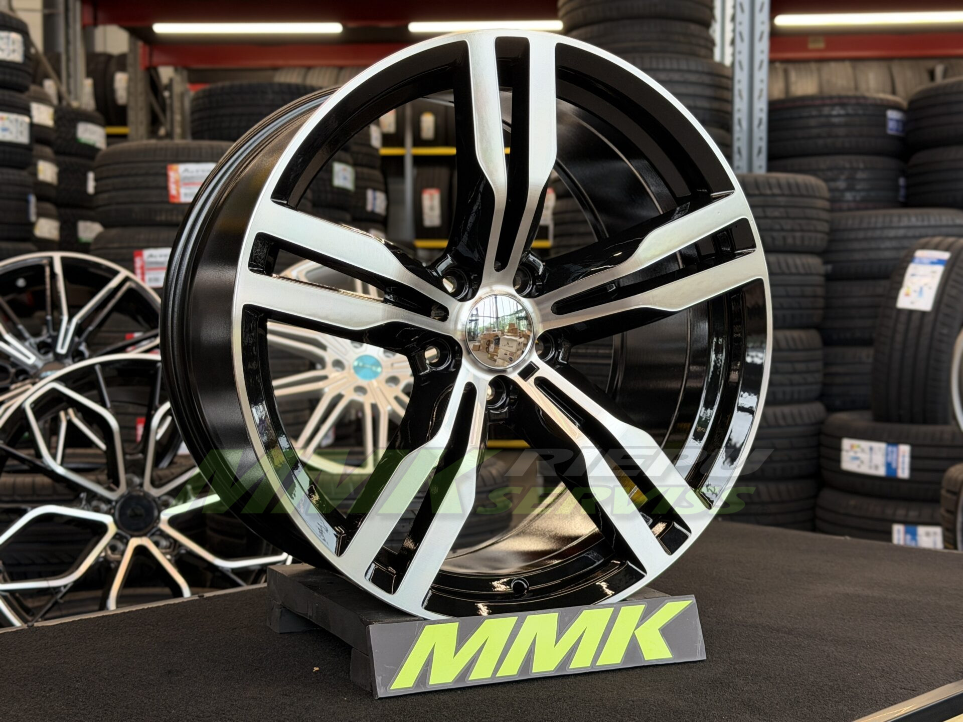 R19X8.5 5X112 ET25 66.6 B5327 MB - Aluminija A riepas