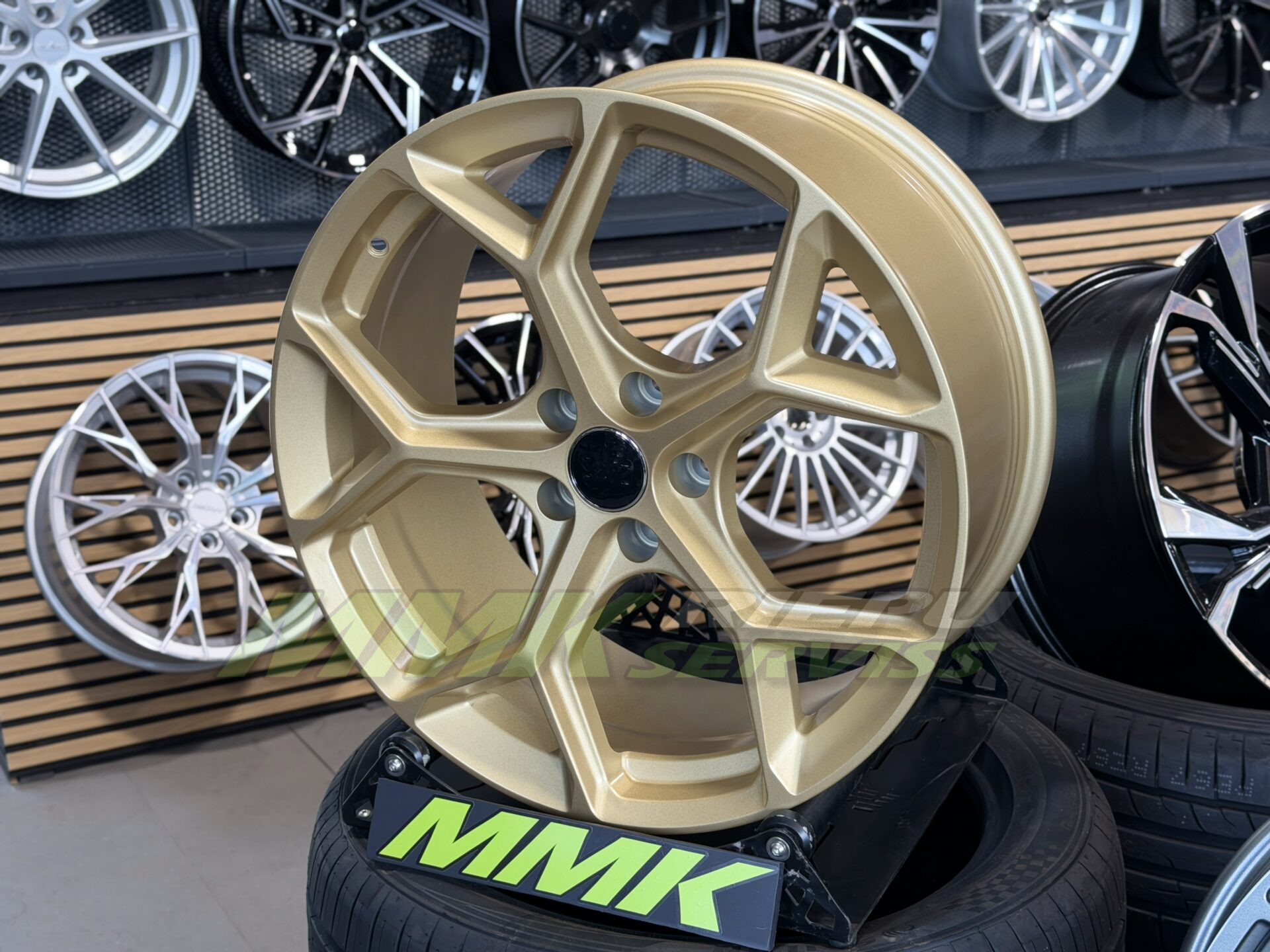R19X8.5 5X112 ET32 66.5 I5598 FBX112 YY - Aluminija A riepas