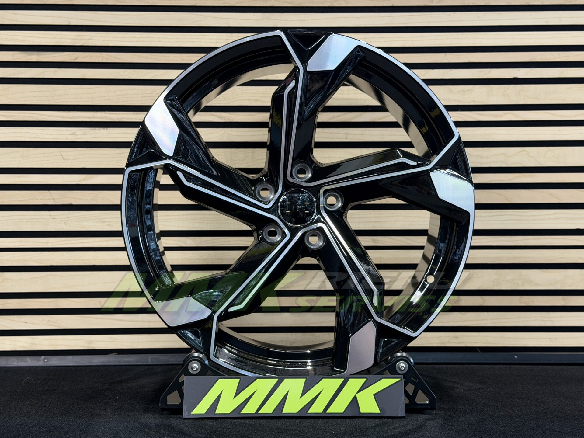 R19X8.5 5X112 ET34 66.5 Y1201 IN5633 MB - Aluminija A riepas