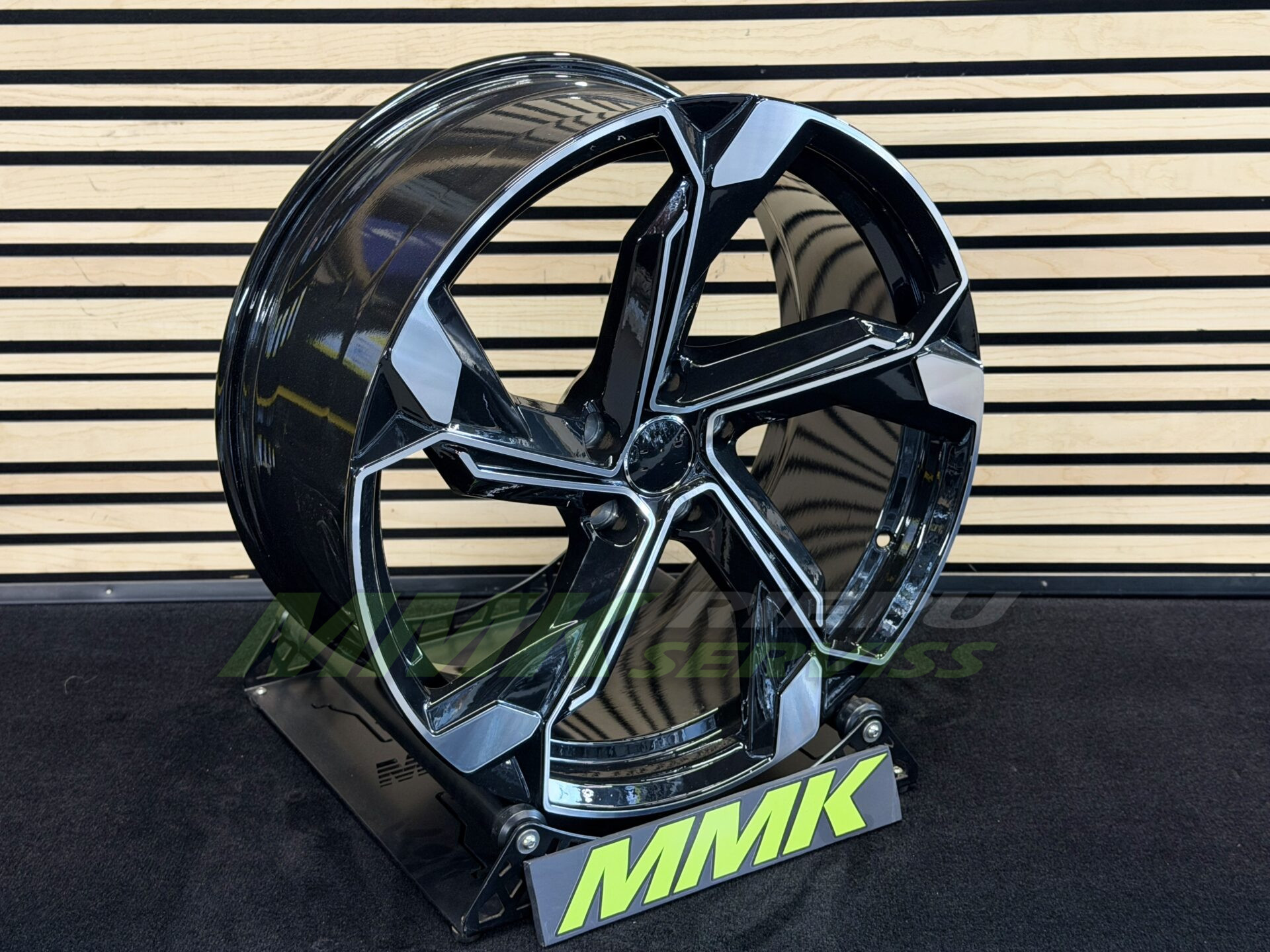 R19X8.5 5X112 ET34 66.5 Y1201 IN5633 MB - Aluminija A riepas