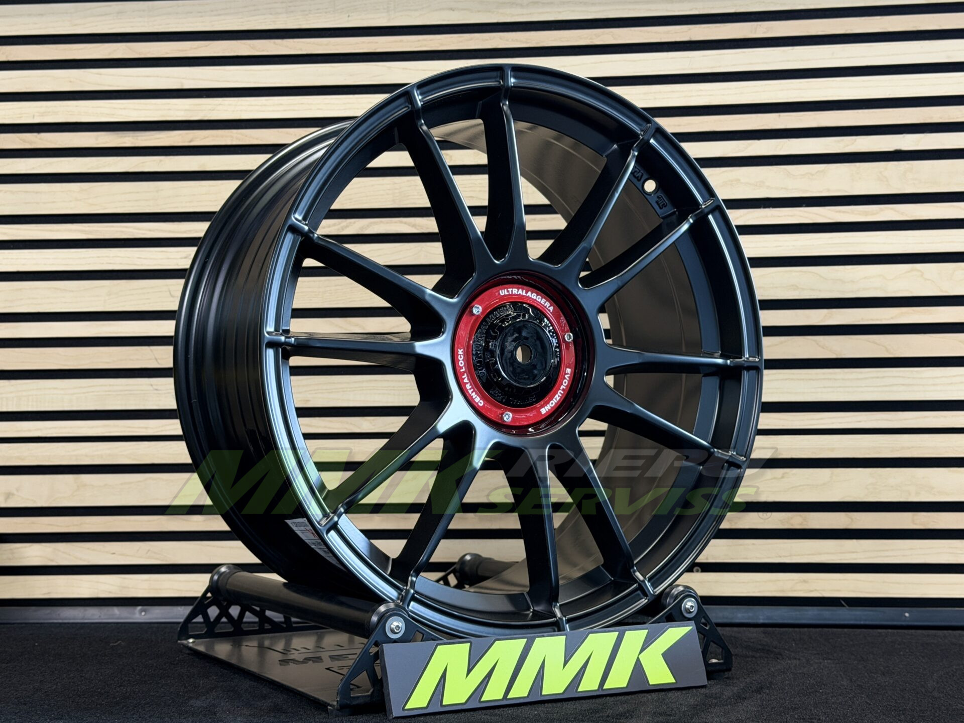 R19X8.5 5X112 ET35 66.5 YF0256 BLHM - Aluminija A riepas