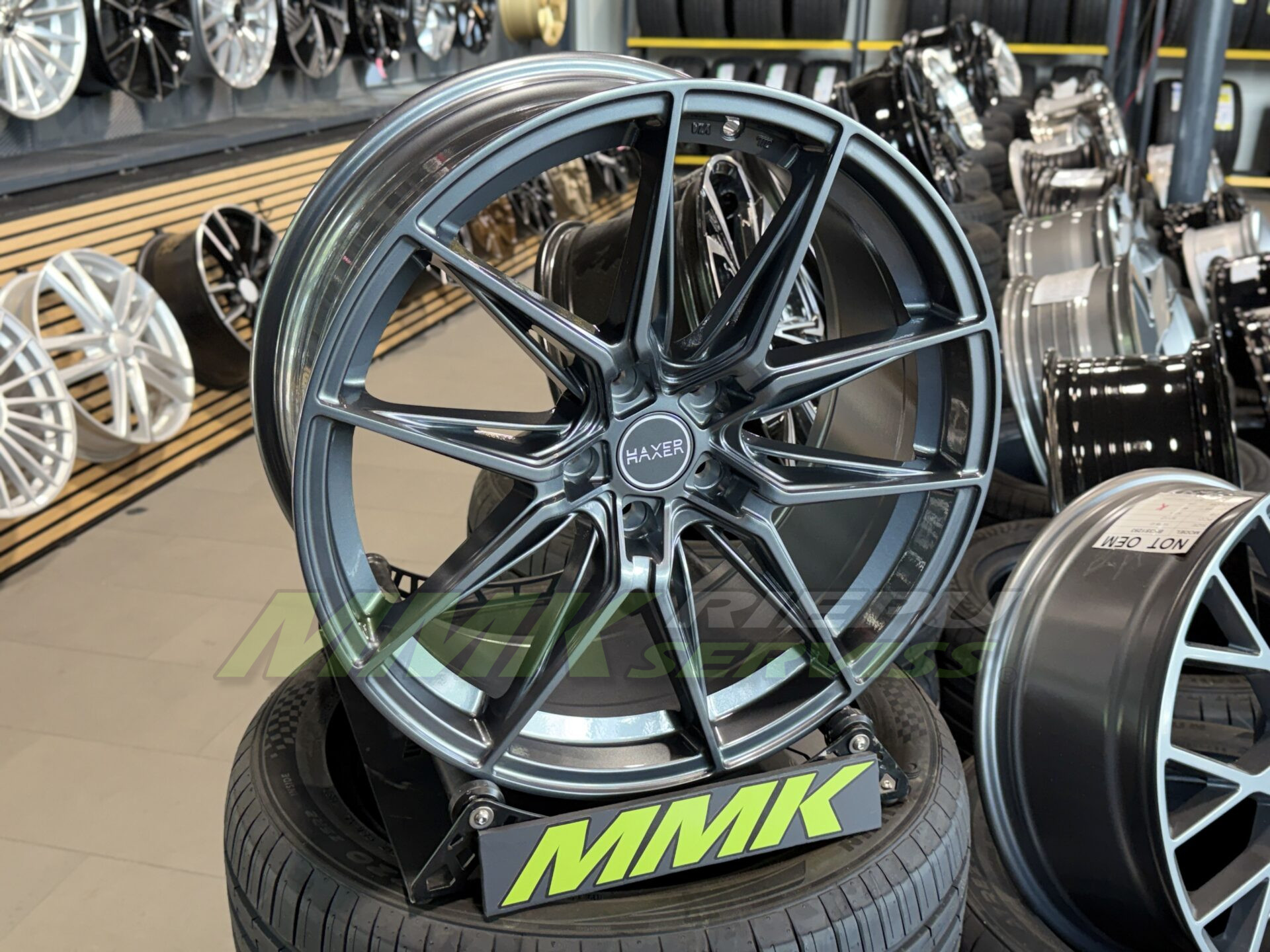 R19X8.5 5X112 ET40 66.5 HX036 A5581 GR - Aluminija A riepas