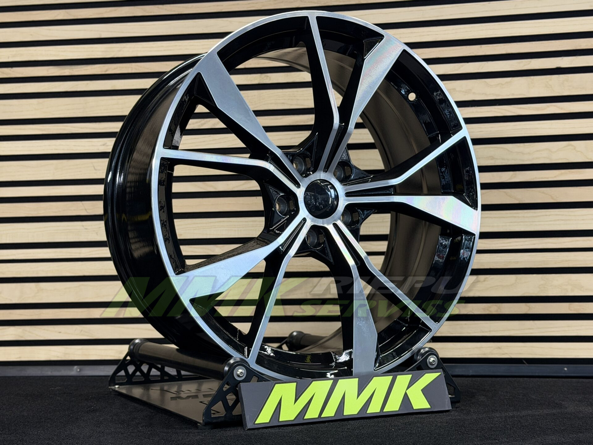 R19X8 5X112 ET41 57.1 B5808 IN5595 MB - Aluminija A riepas