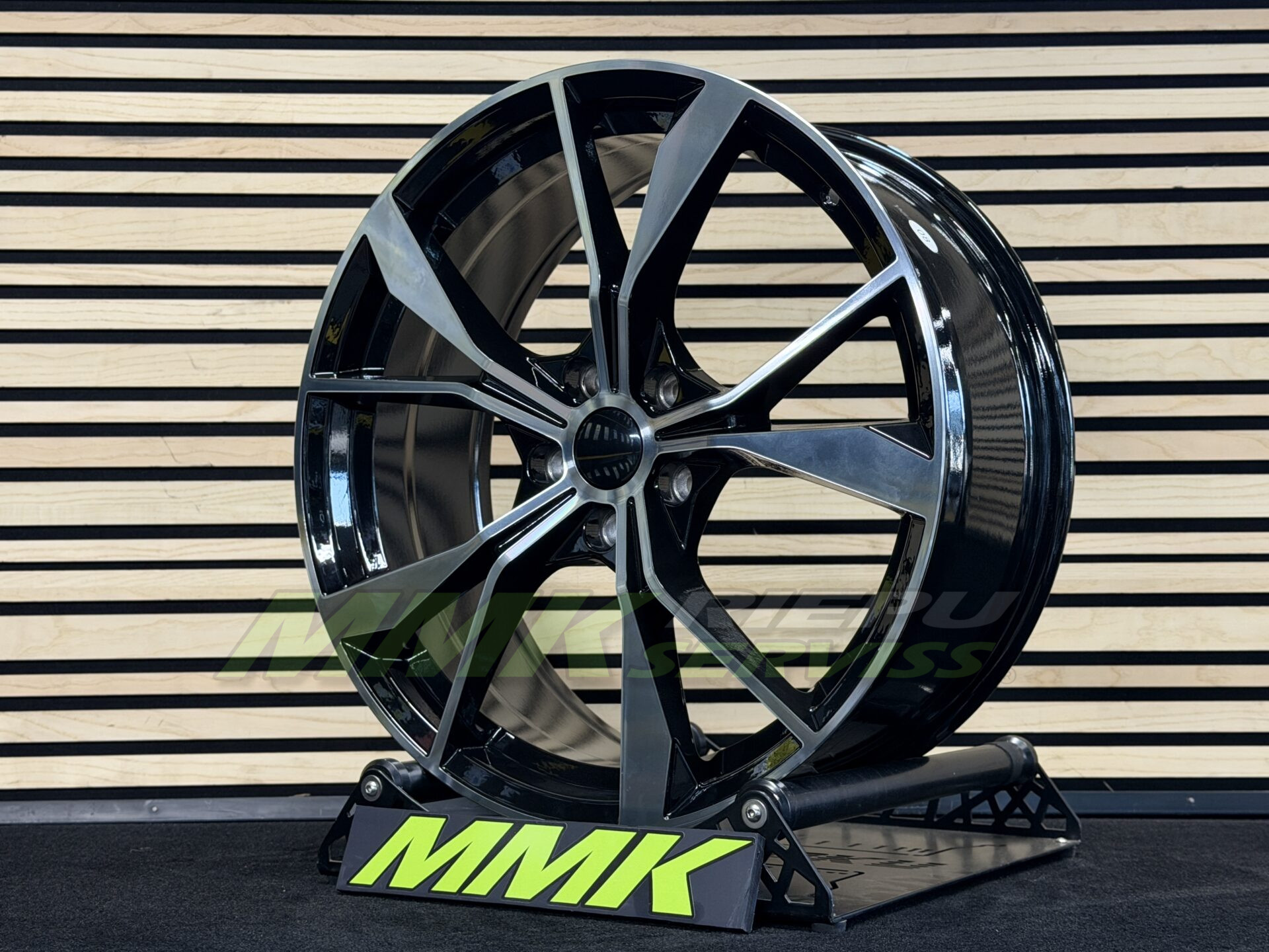 R19X8 5X112 ET41 57.1 B5808 IN5595 MB - Aluminija A riepas