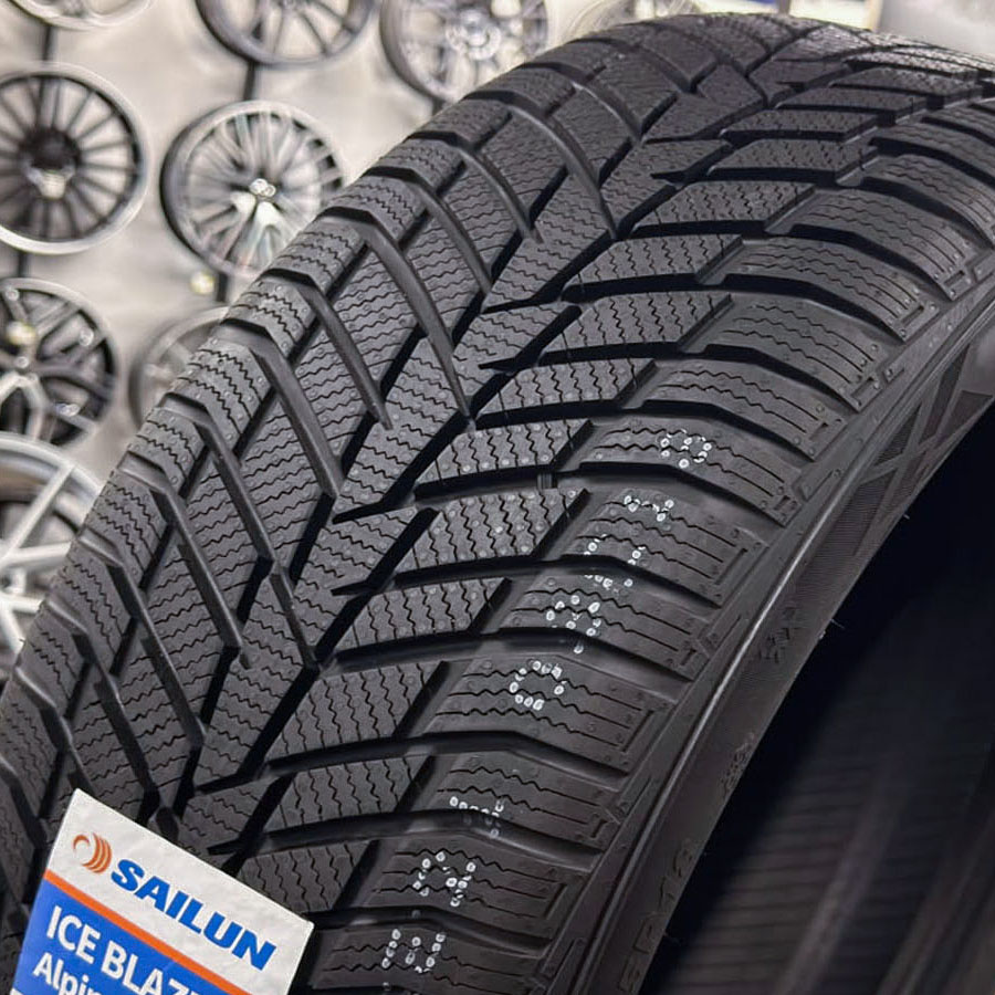 295/30R22 Sailun Ice Blazer Alpine EVO